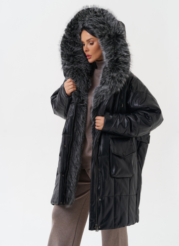 Пуховик из эко кожи с капюшоном из эко меха 
