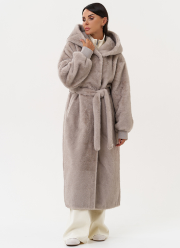 Женская шуба из эко меха с капюшоном