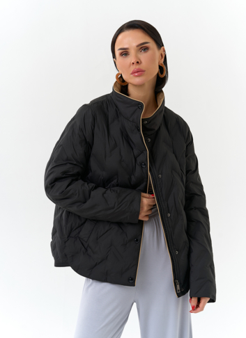 Женская куртка с воротником стойкой