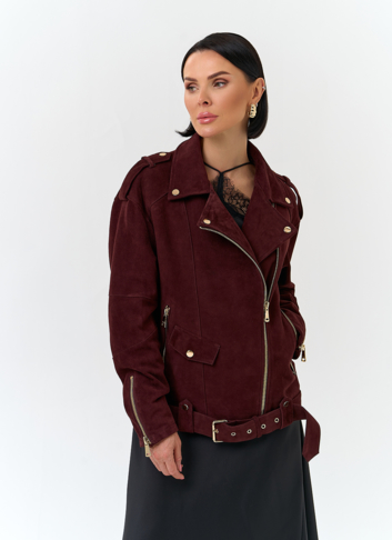 Женская куртка из натуральной замши бордового цвета