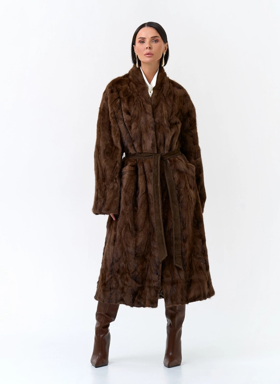 Женская шуба из меха норки  поясом 