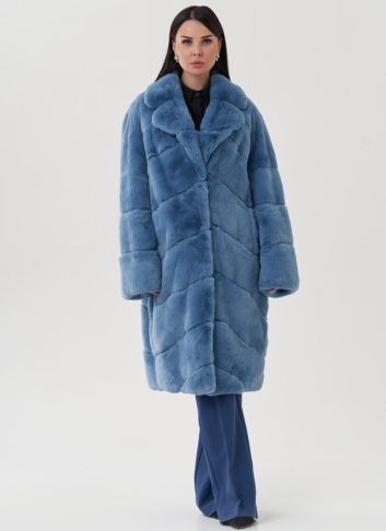 Шуба из меха кролика синего цвета с английским воротником Шуба из меха кролика синего цвета с английским воротником