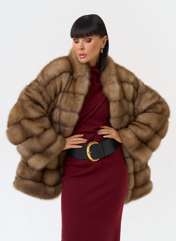Женская шуба из куницы с воротником
