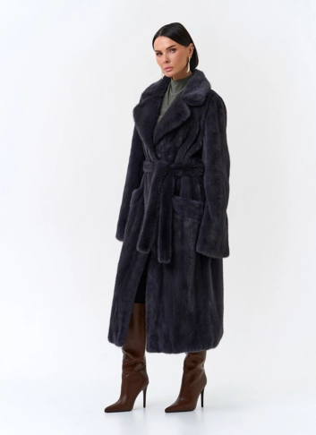 Женская шуба из меха норки с английским воротником