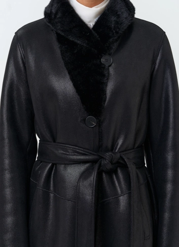 Женская удлиненная дубленка из эко замши