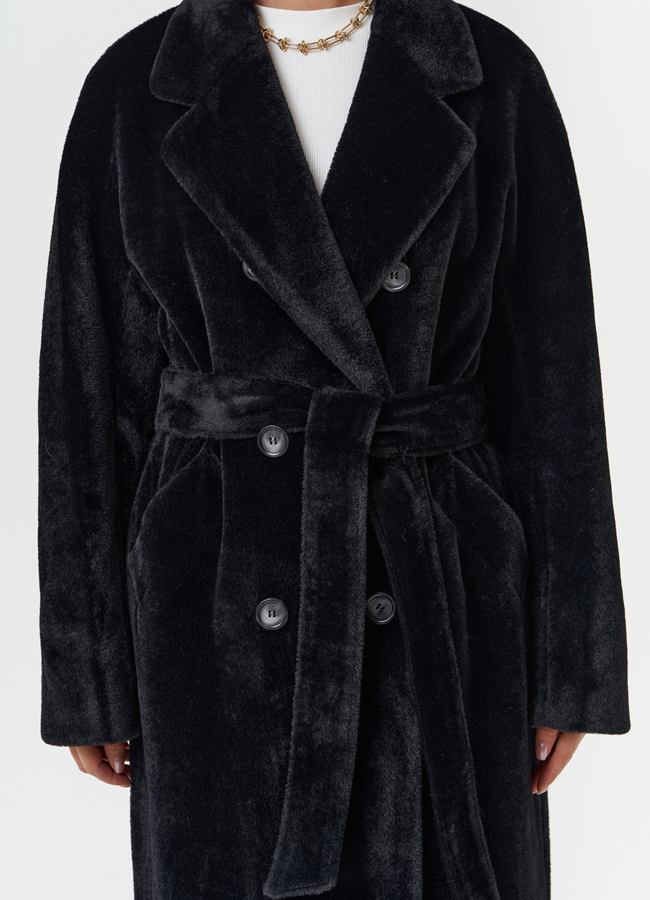 Утепленное пальто из эко меха модель № 28104 универмаг малина