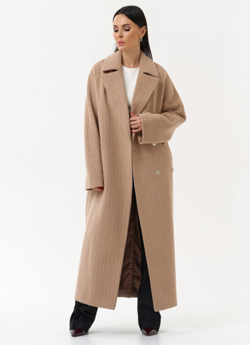 Длинное женское пальто с поясом