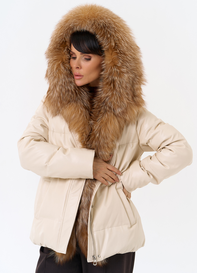 Женский пуховик из эко кожи с отделкой из натуральной лисы модель № 31946 в рассрочку