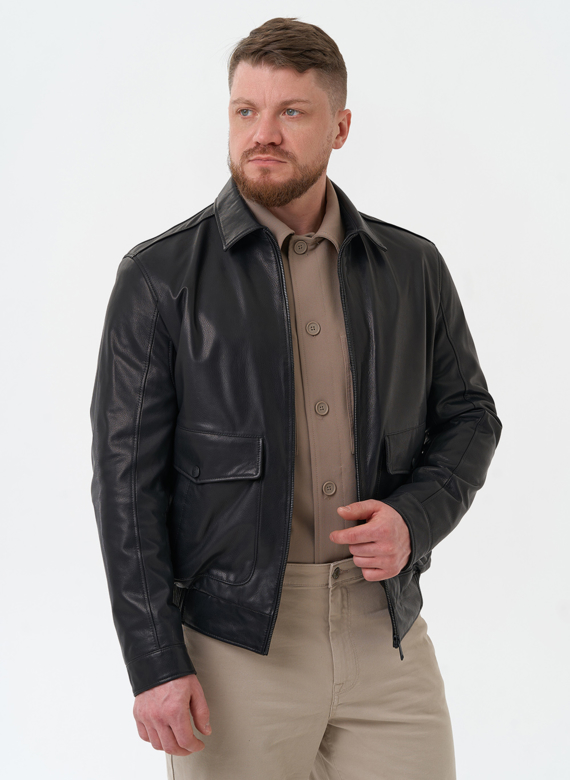 Мужская куртка из натуральной кожи черного цвета 