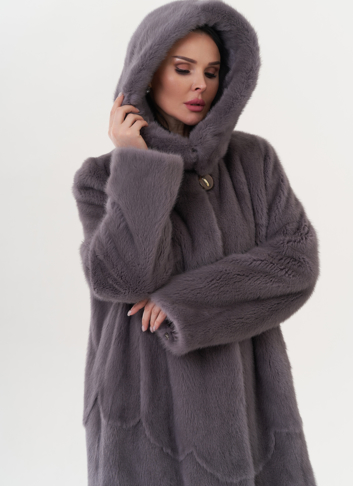 Шуба из норки с капюшоном