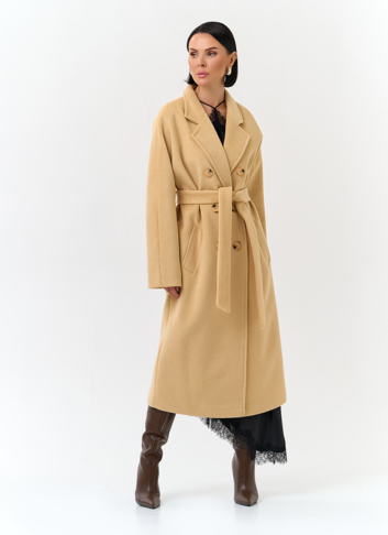 Женское пальто с поясом