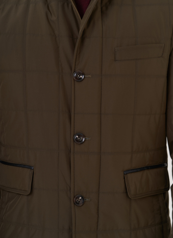 Мужская стеганая куртка цвета хаки