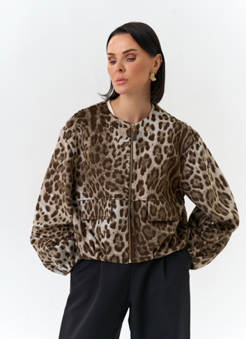 Женское укороченное пальто с анималистическим принтом