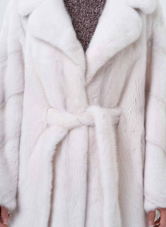 Белая норковая шуба